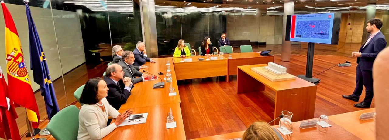 Presentación a los miembros del TSJM de la nueva sede judicial de Móstoles