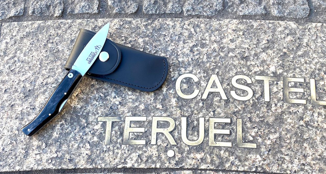 El cuchillo enviado desde Teruel a Díaz Ayuso en el Km. 0 de la Puerta del Sol