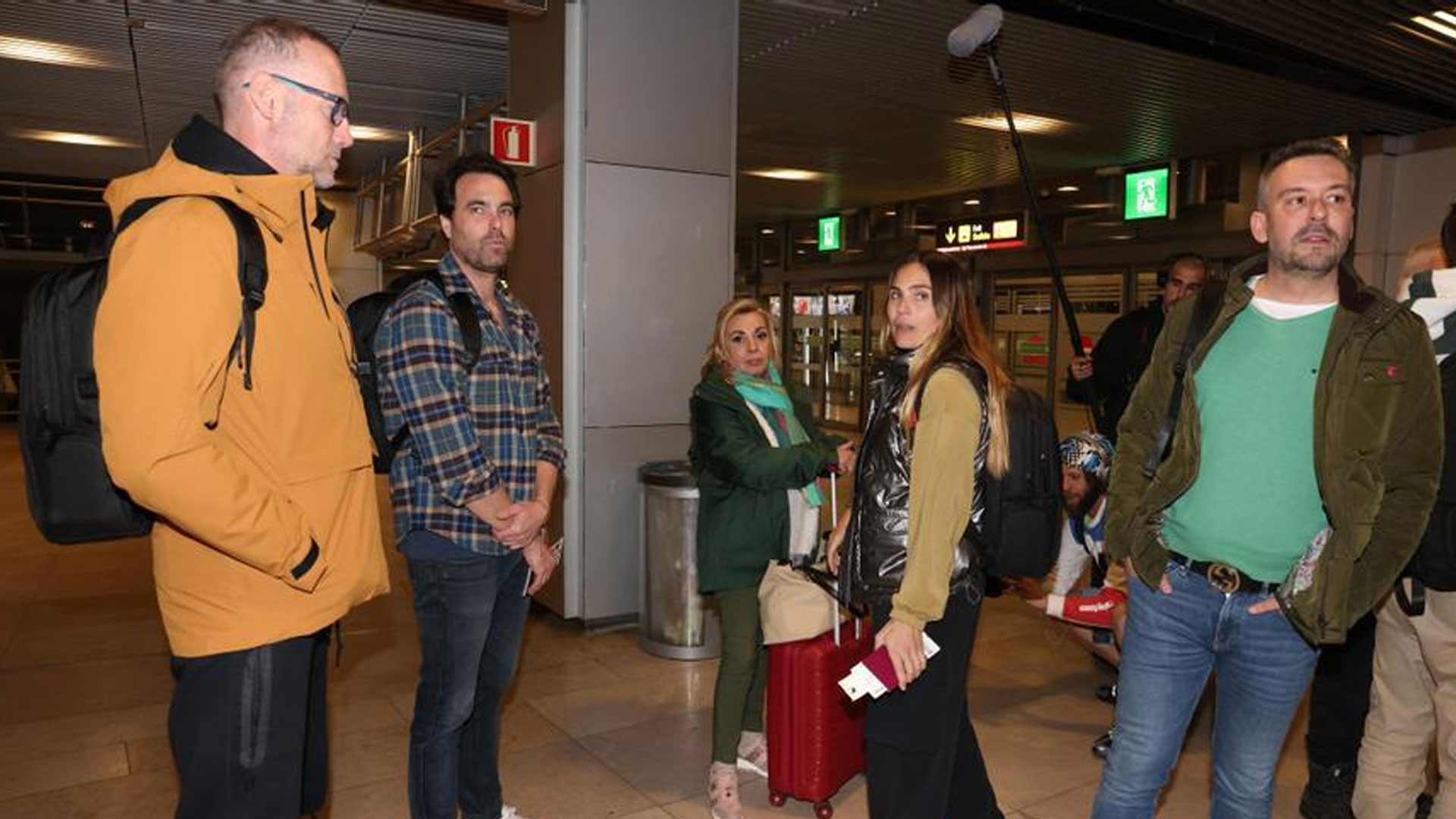 Concursantes de 'Supervivientes 2024' en el aeropuerto Adolfo Suárez de Madrid Barajas