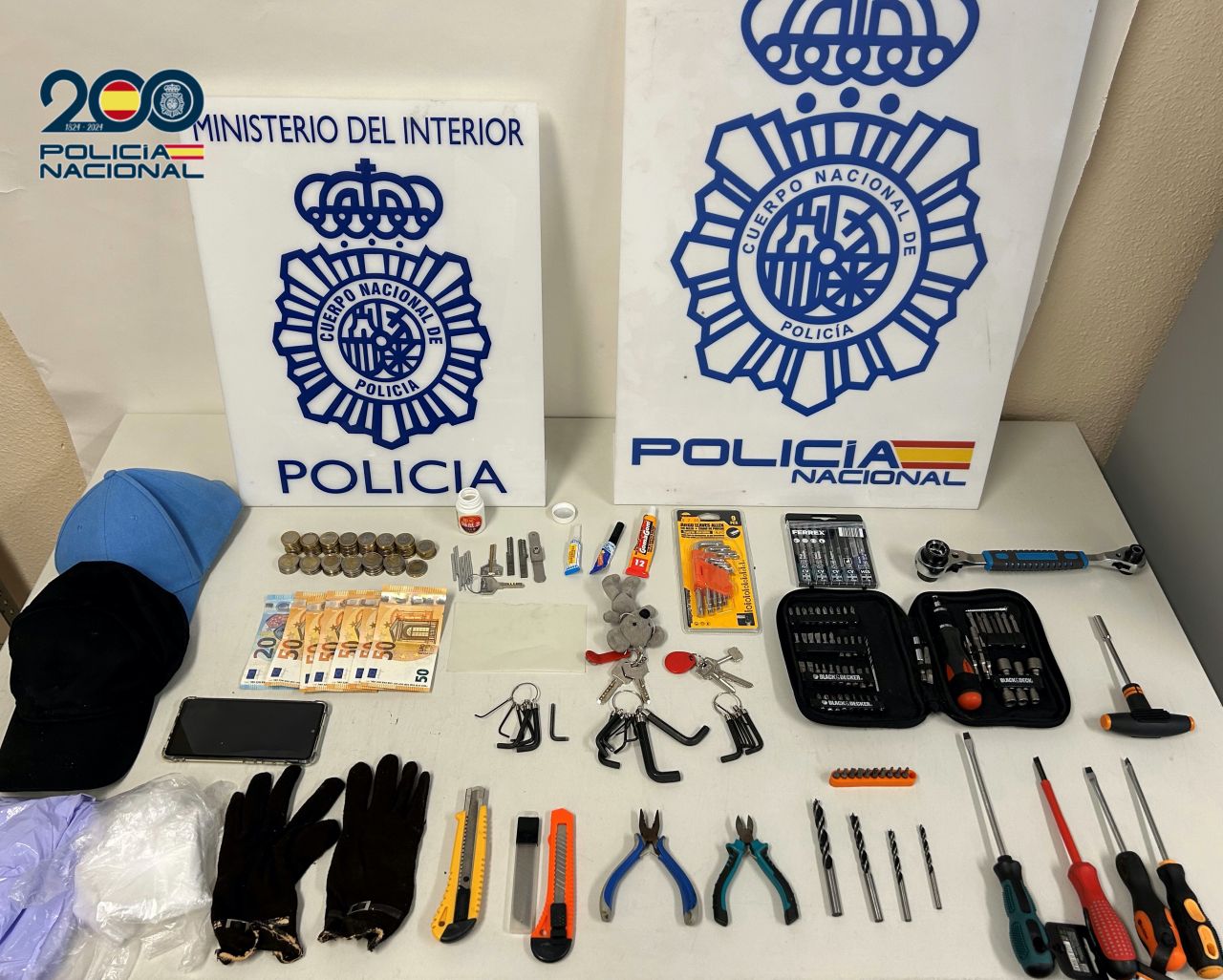 Material incautado al detenido en Fuenlabrada | PCN